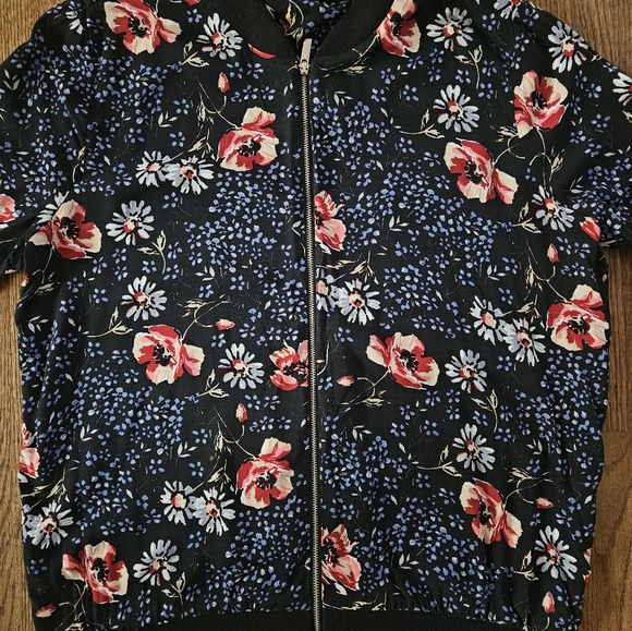 Floral lightweight bomber jacket - Picture 3 of 9